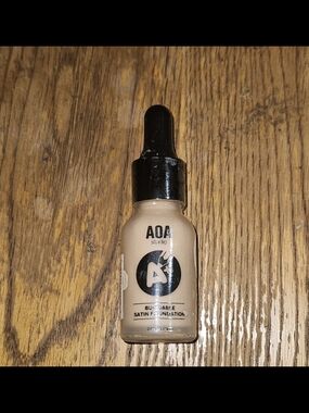 AOA Studio Buildable Satin Foundation In Fair Ivory BNIB